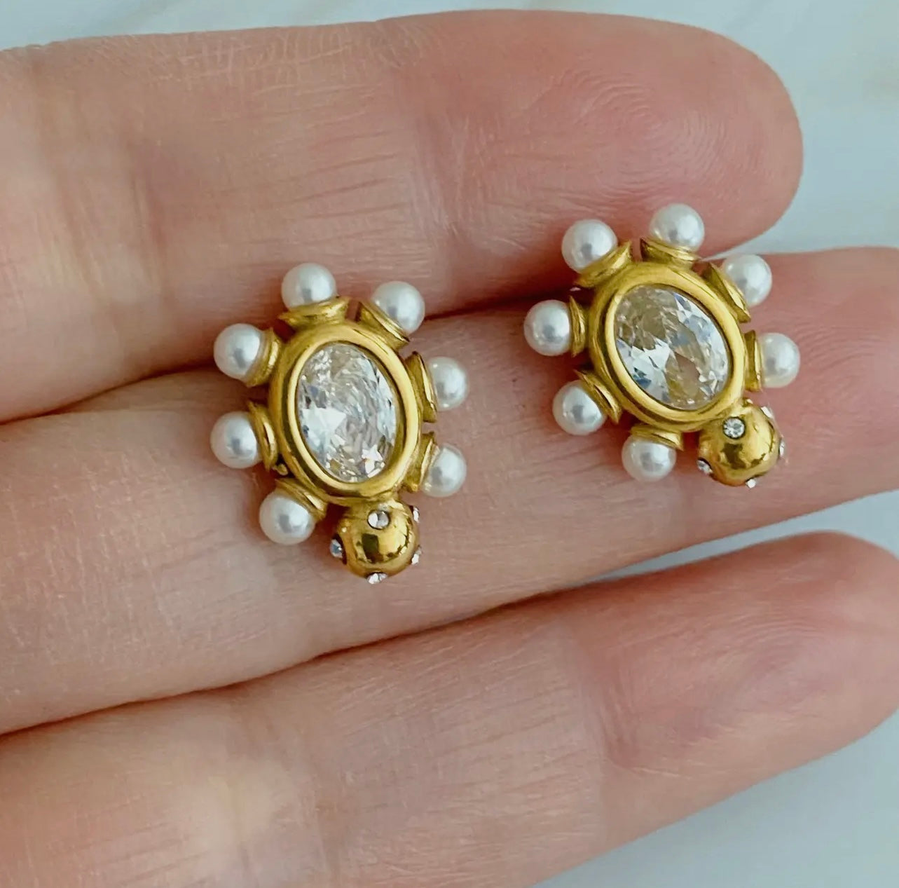 Glam on the yacht stud earrings