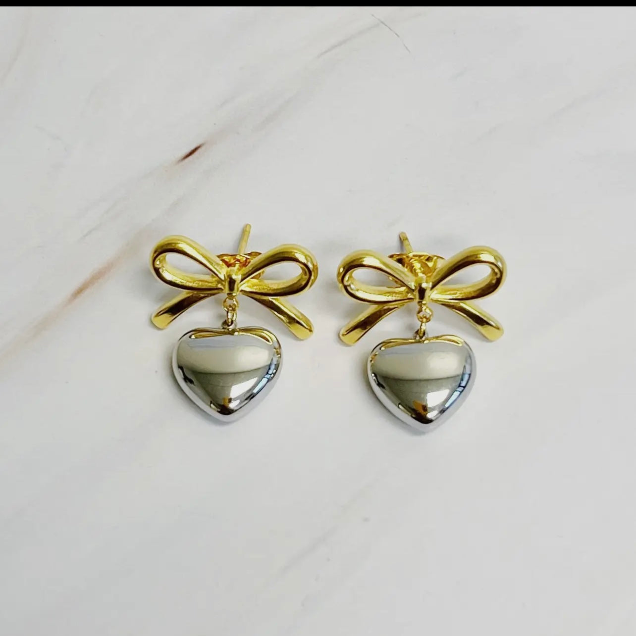 Mini bow mini heart earrings