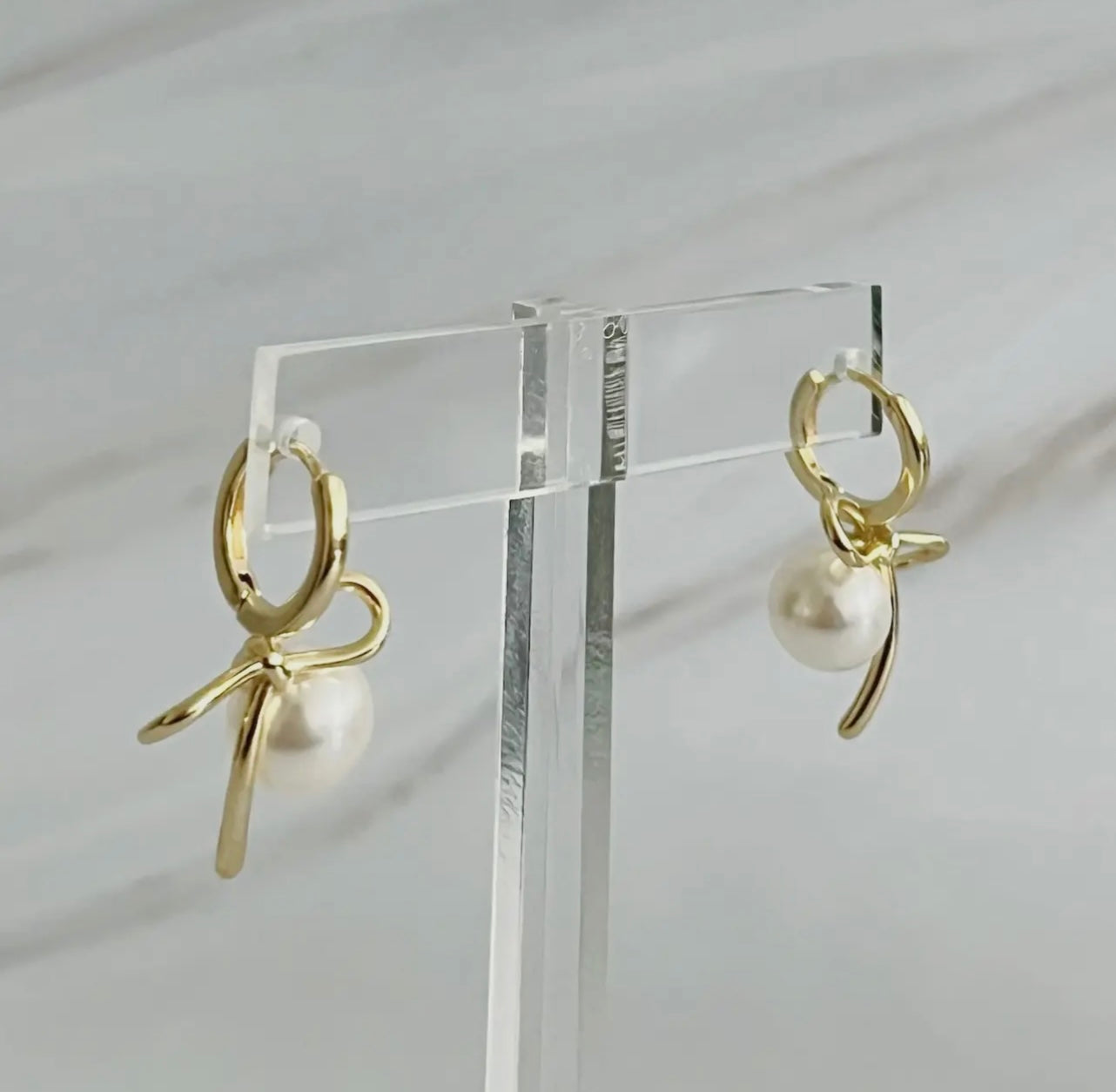 Bowed with Pearl Drop Earring