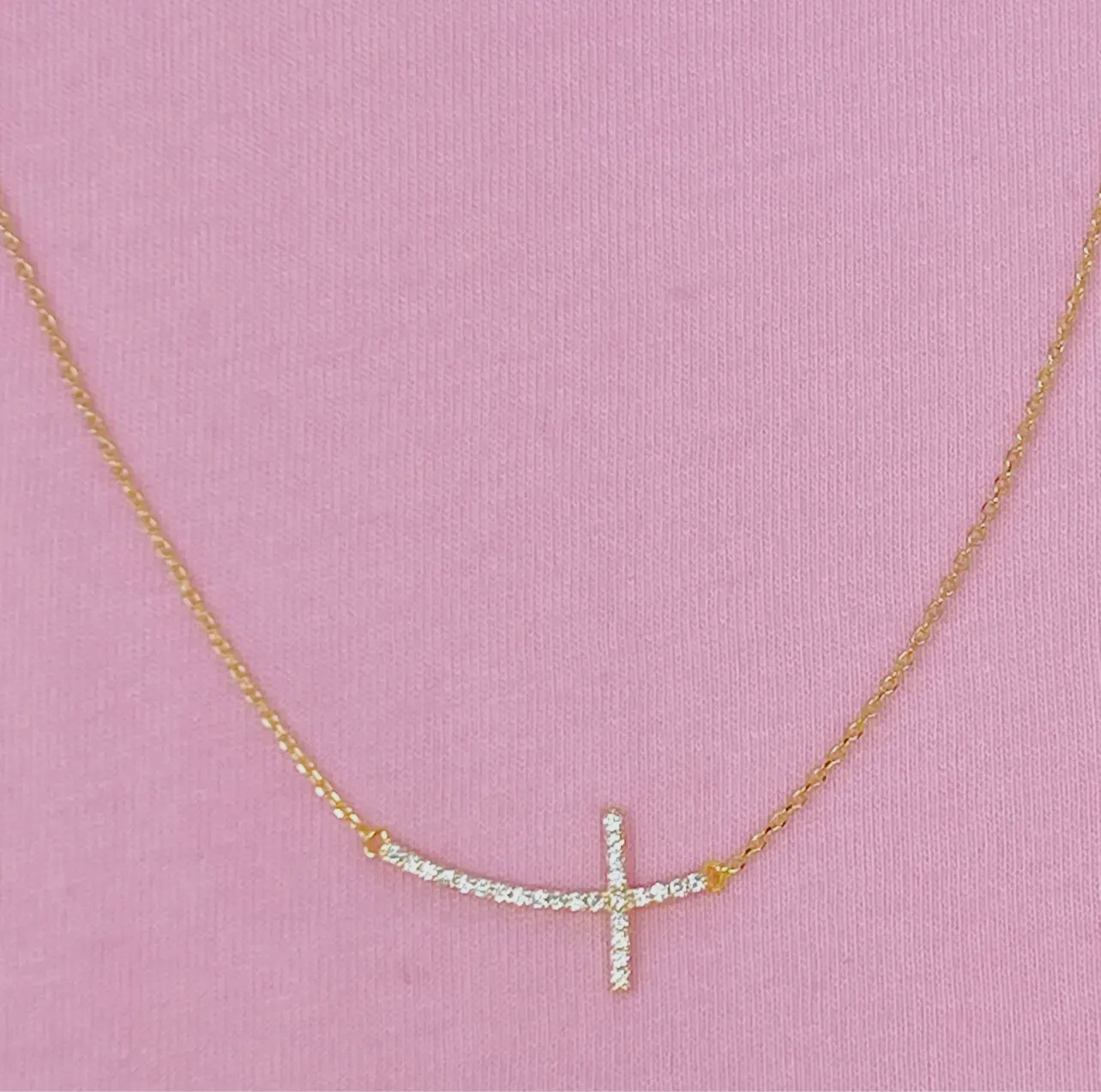 Shiny side cross necklace