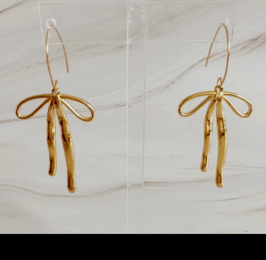 Stylist bow drop earrings