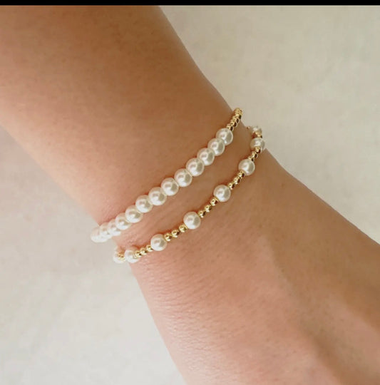 Pearls and gold stretch bracelet set of 2