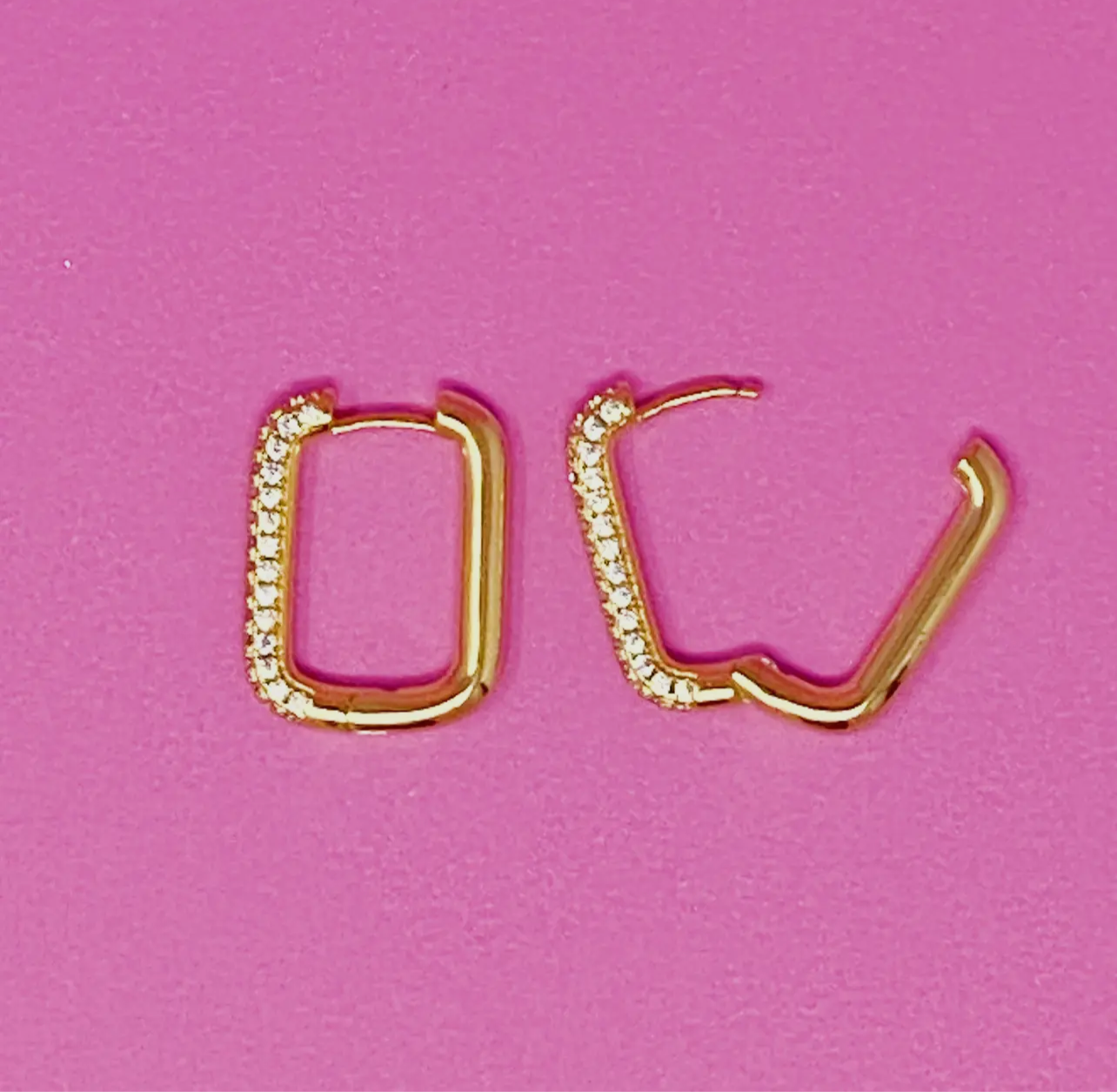 So chic hoop earrings